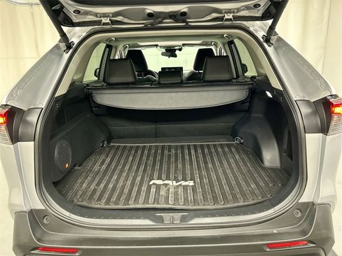 Used 2024 Toyota RAV4 XLE Premium image 22