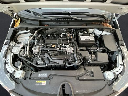 Used 2024 Toyota Corolla LE FWD image 31