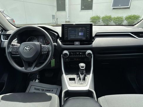 Used 2021 Toyota RAV4 LE FWD image 14