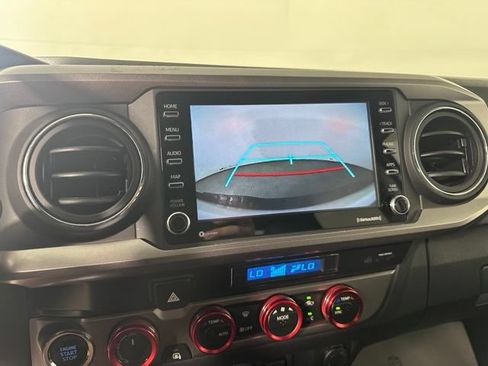 Used 2023 Toyota Tacoma SR5 AWD/4WD image 27