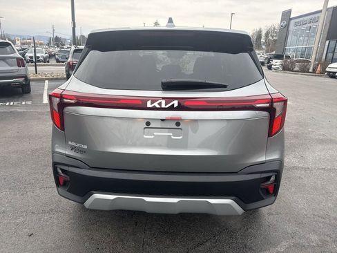 New 2026 Kia Seltos LX image 5