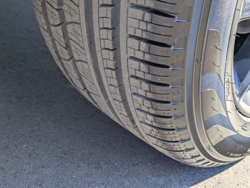 New 2025 Jeep Grand Cherokee Limited image 12