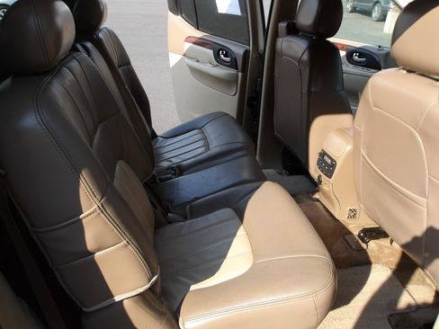 Used 2004 GMC Envoy XL SLT AWD/4WD image 12
