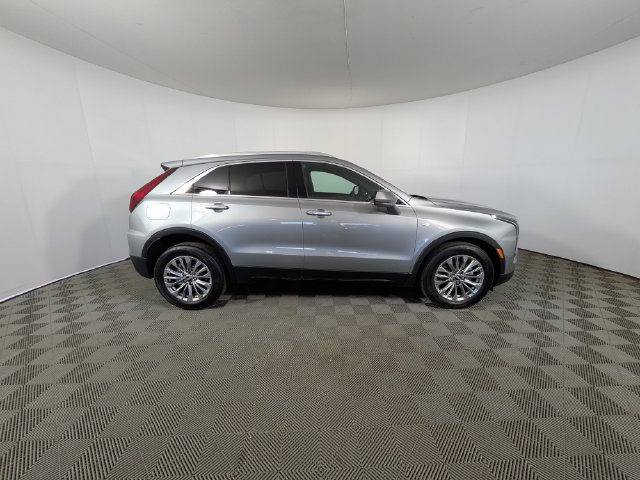Used 2024 Cadillac XT4 Premium Luxury w/ Cold Weather Package AWD/4WD image 33