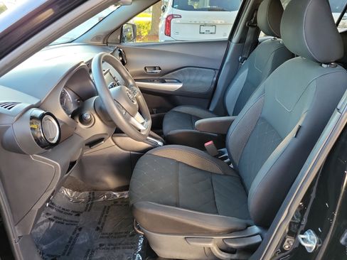 Used 2020 Nissan Kicks SV FWD image 21