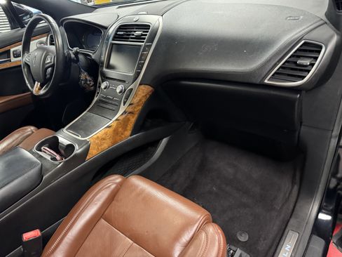 Used 2016 Lincoln MKX Reserve w/ Luxury Package image 13