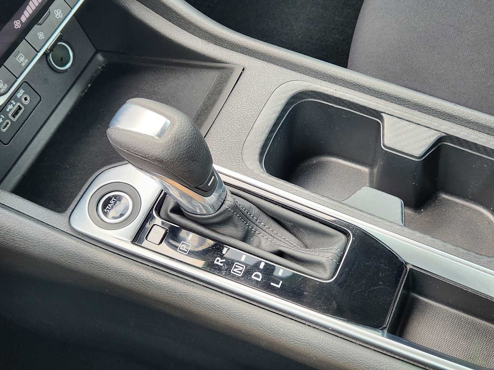 Used 2020 Nissan Sentra SV FWD image 19