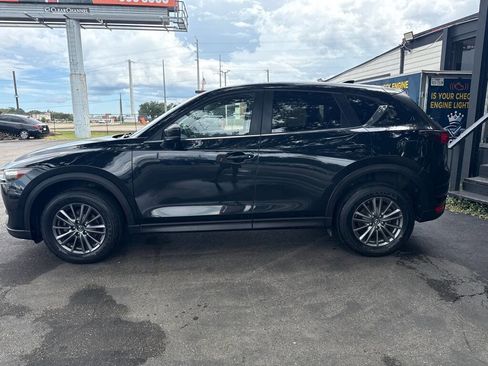 Used 2017 MAZDA CX-5 Touring image 3