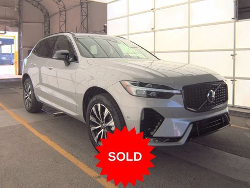 Certified 2025 Volvo XC60 B5 Plus AWD/4WD image 1