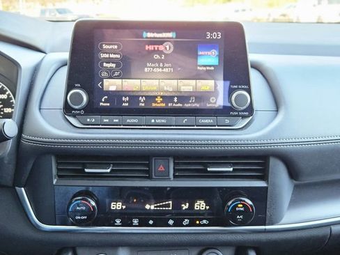 Certified 2023 Nissan Rogue SV image 21