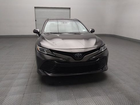 Used 2018 Toyota Camry LE FWD image 14