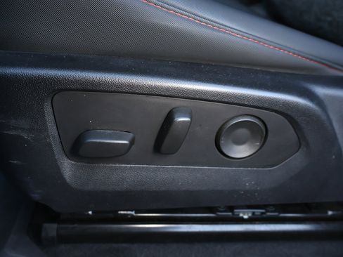 Used 2023 Chevrolet Colorado Z71 w/ Z71 Convenience Package 2 image 9