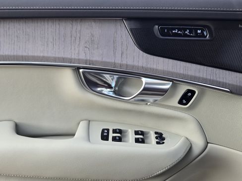New 2026 Volvo XC90 B6 Ultra w/ Protection Package image 26