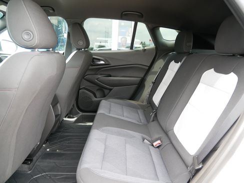 Certified 2024 Chevrolet Trax RS w/ Driver Confidence Package FWD image 9