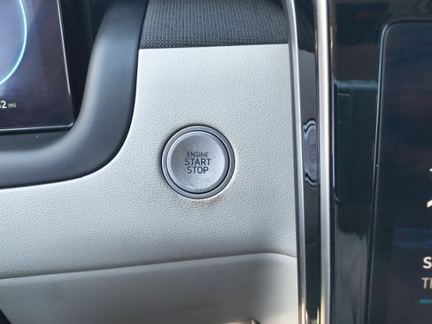 Certified 2024 Hyundai Tucson Limited FWD image 30