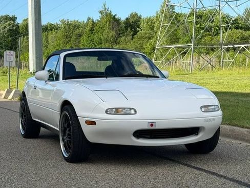 Used 1990 MAZDA MX-5 Miata RWD image 25