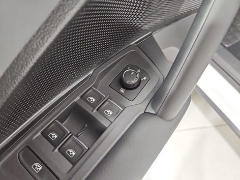 New 2026 Volkswagen Tiguan SE AWD/4WD image 11