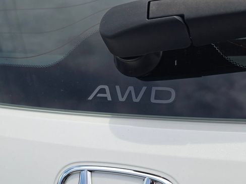 Certified 2025 Honda HR-V LX image 4
