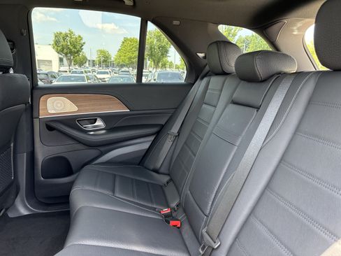 Used 2024 Mercedes-Benz GLE 450 4MATIC image 33