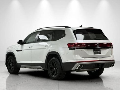 New 2026 Volkswagen Atlas Peak Edition AWD/4WD image 3