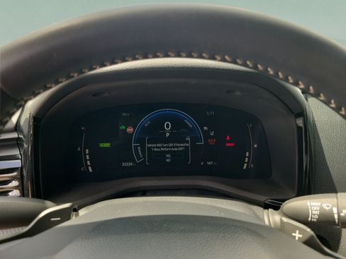 Used 2025 Toyota Camry LE FWD image 19