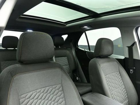 Used 2019 Chevrolet Equinox LT w/ Sun & Navigation Package AWD/4WD image 23