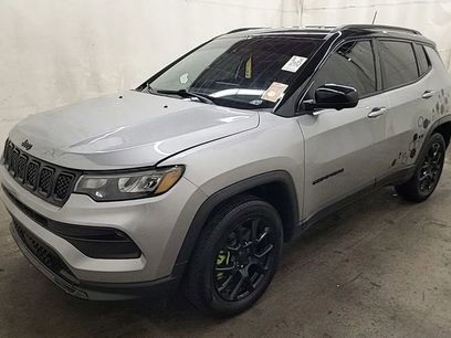 Used 2023 Jeep Compass Latitude w/ Convenience Group