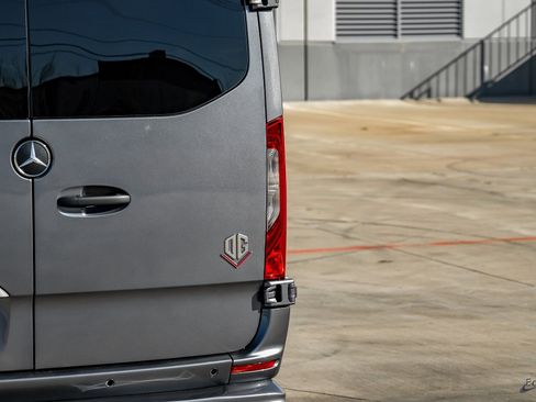 Used 2025 Mercedes-Benz Sprinter 3500 image 12