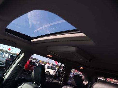 Used 2019 Honda Pilot Elite image 16