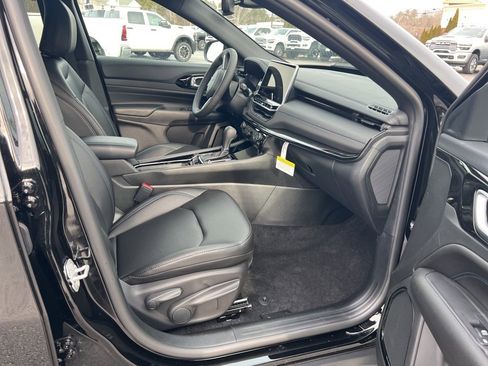 New 2026 Jeep Compass Limited image 11