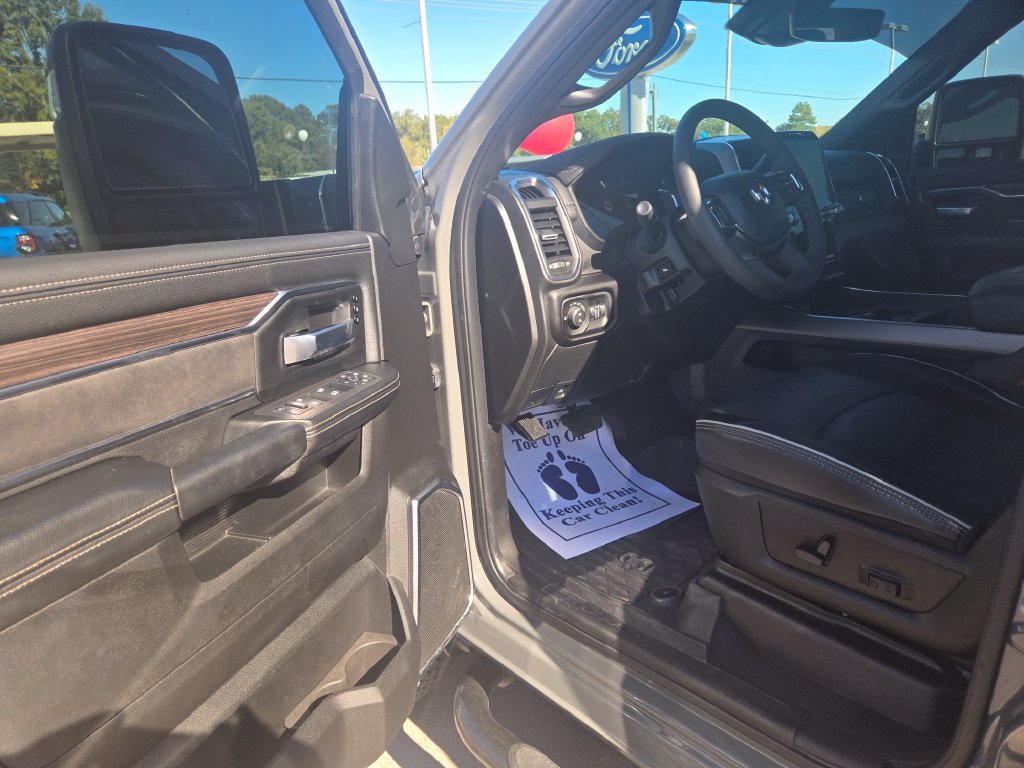 Used 2026 RAM 3500 Laramie w/ Night Edition AWD/4WD image 6