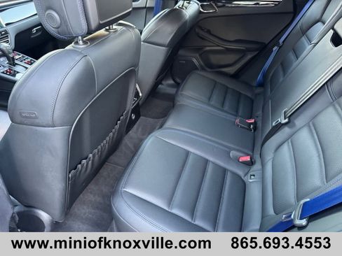 Used 2024 Porsche Macan Turbo image 11