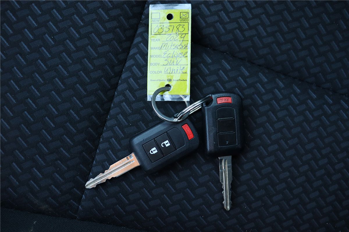 Used 2024 Mitsubishi Eclipse Cross ES AWD/4WD image 43