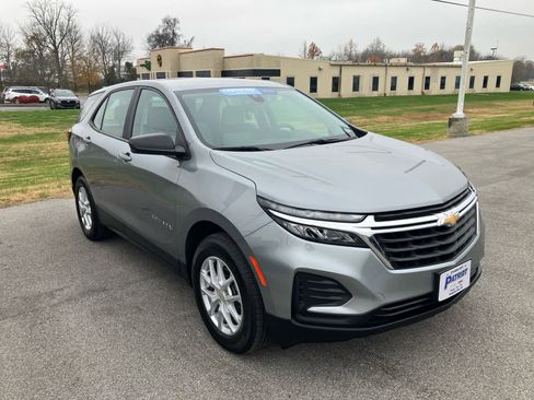 Certified 2023 Chevrolet Equinox LS image 1