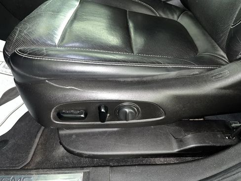 Used 2017 GMC Acadia SLT image 14