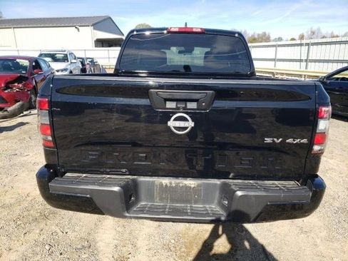Used 2022 Nissan Frontier SV image 7