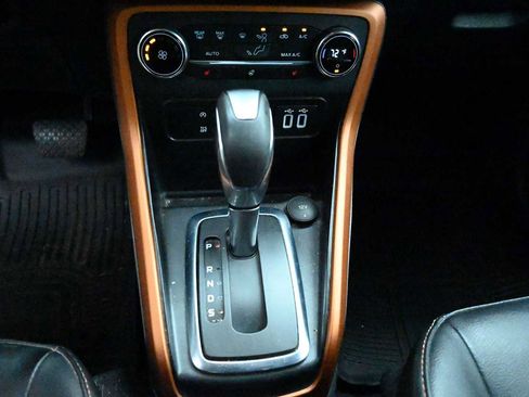Used 2018 Ford EcoSport SES w/ SES Cold Weather Package AWD/4WD image 18