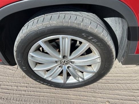 Used 2016 Volkswagen Tiguan SE image 21