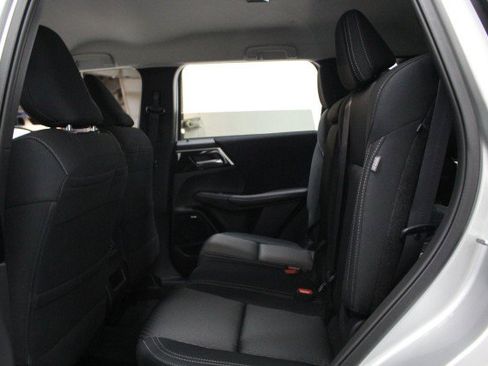 New 2026 Mitsubishi Outlander ES image 24