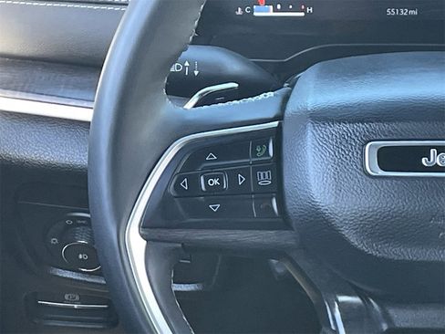 Used 2024 Jeep Grand Cherokee L Limited w/ Luxury Tech Group II image 19