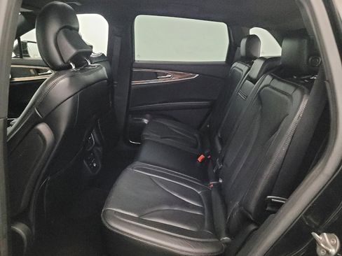 Used 2016 Lincoln MKX Reserve w/ Technology Package AWD/4WD image 18