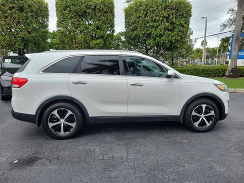 Used 2018 Kia Sorento EX image 26