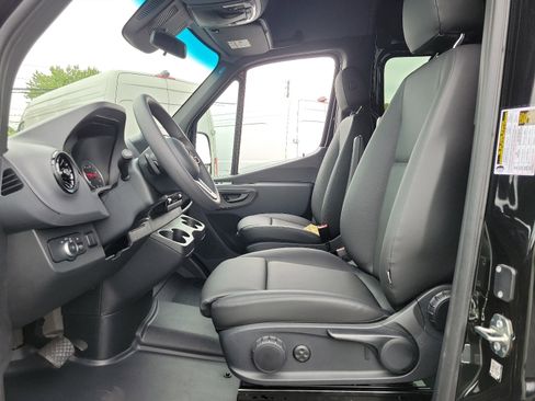 New 2024 Mercedes-Benz Sprinter 2500 image 12