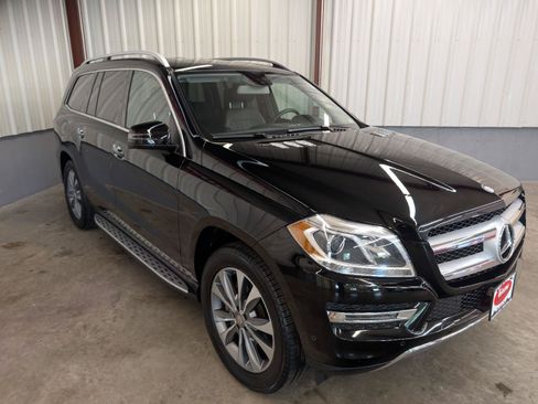 Used 2014 Mercedes-Benz GL 450 4MATIC image 11