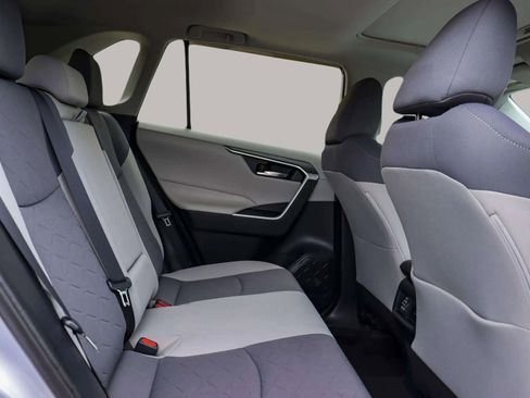 Used 2019 Toyota RAV4 XLE image 32