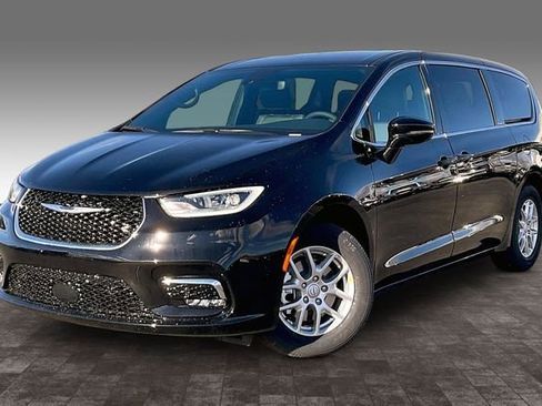 New 2026 Chrysler Pacifica Select image 1