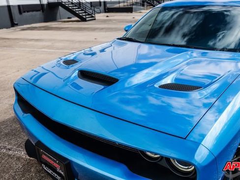 Used 2015 Dodge Challenger SRT Hellcat image 27