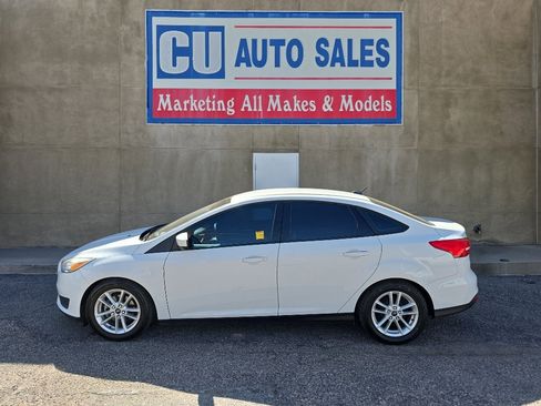 Used 2018 Ford Focus SE image 4
