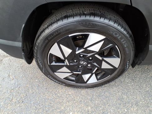 Used 2025 Hyundai Kona SEL image 7