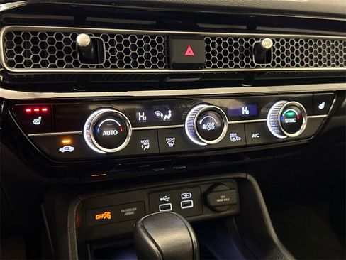 Certified 2024 Honda Civic Touring image 25